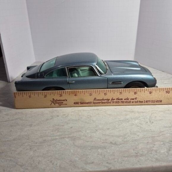 Blue Aston Martin 085 1963, Score 1/18 DB5 - Picture 15 of 16